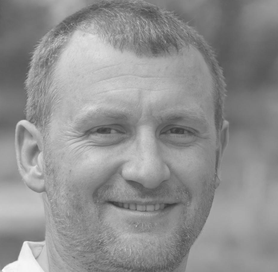 Instructor financiar specialist în investiții